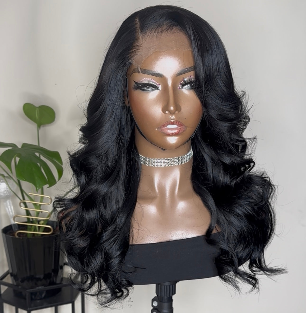 Kiki (Jet Black)