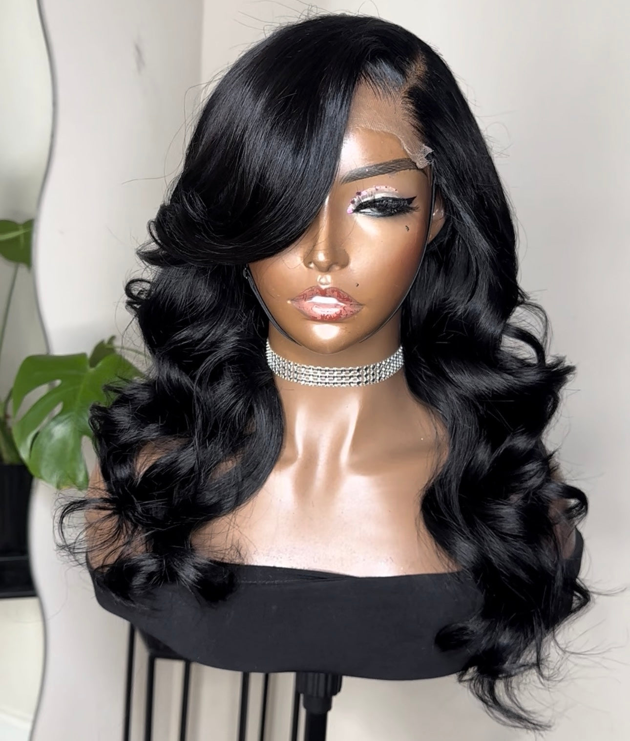 Kiki (Jet Black)